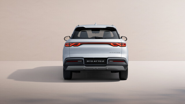 18、ATTO2_LHD_White_Exterior_Rear_download_JPG 3000px.jpg